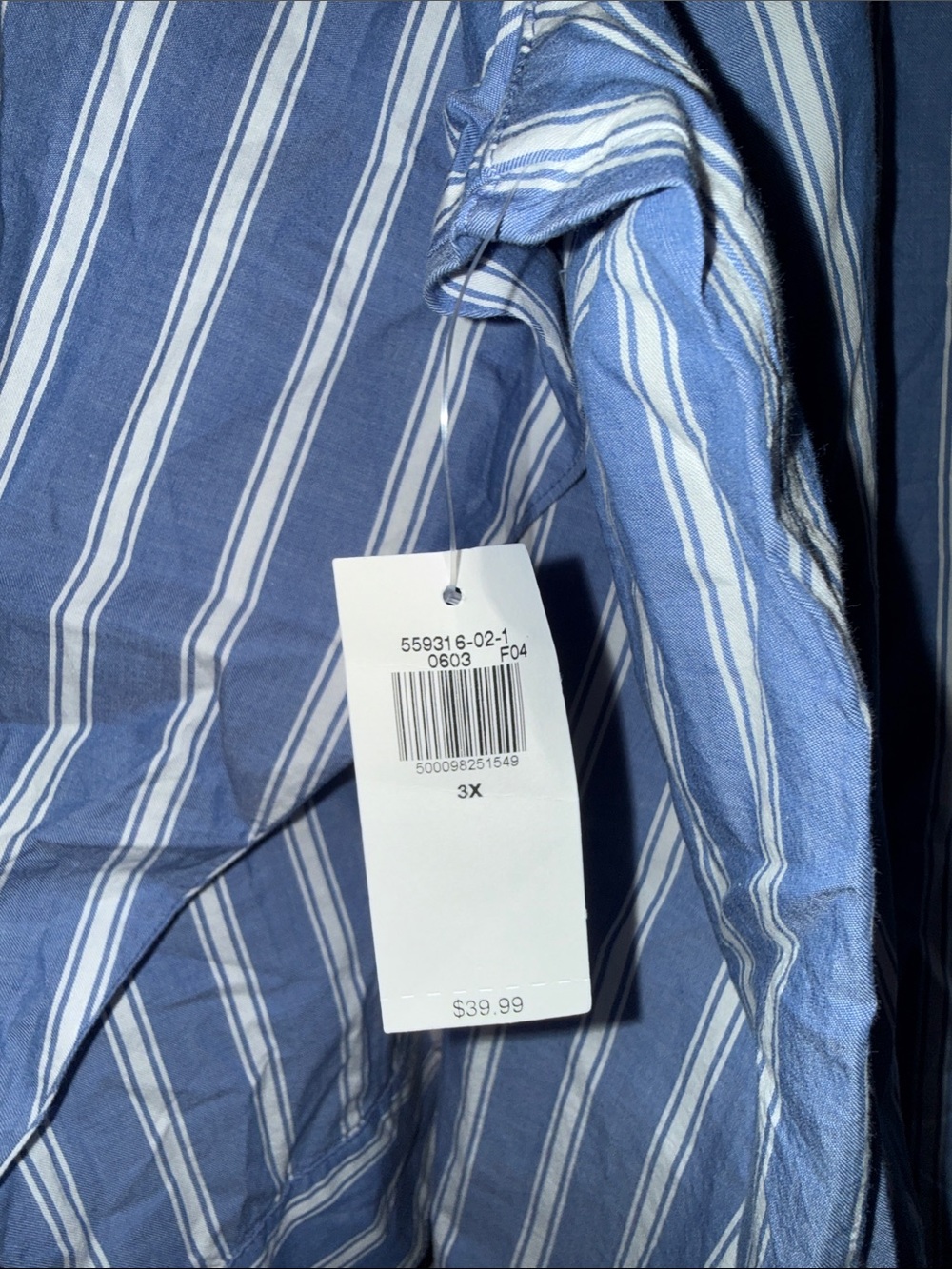 Old Navy Blue and White Striped Women's Button-Up Blouse - Picture 7 of 7